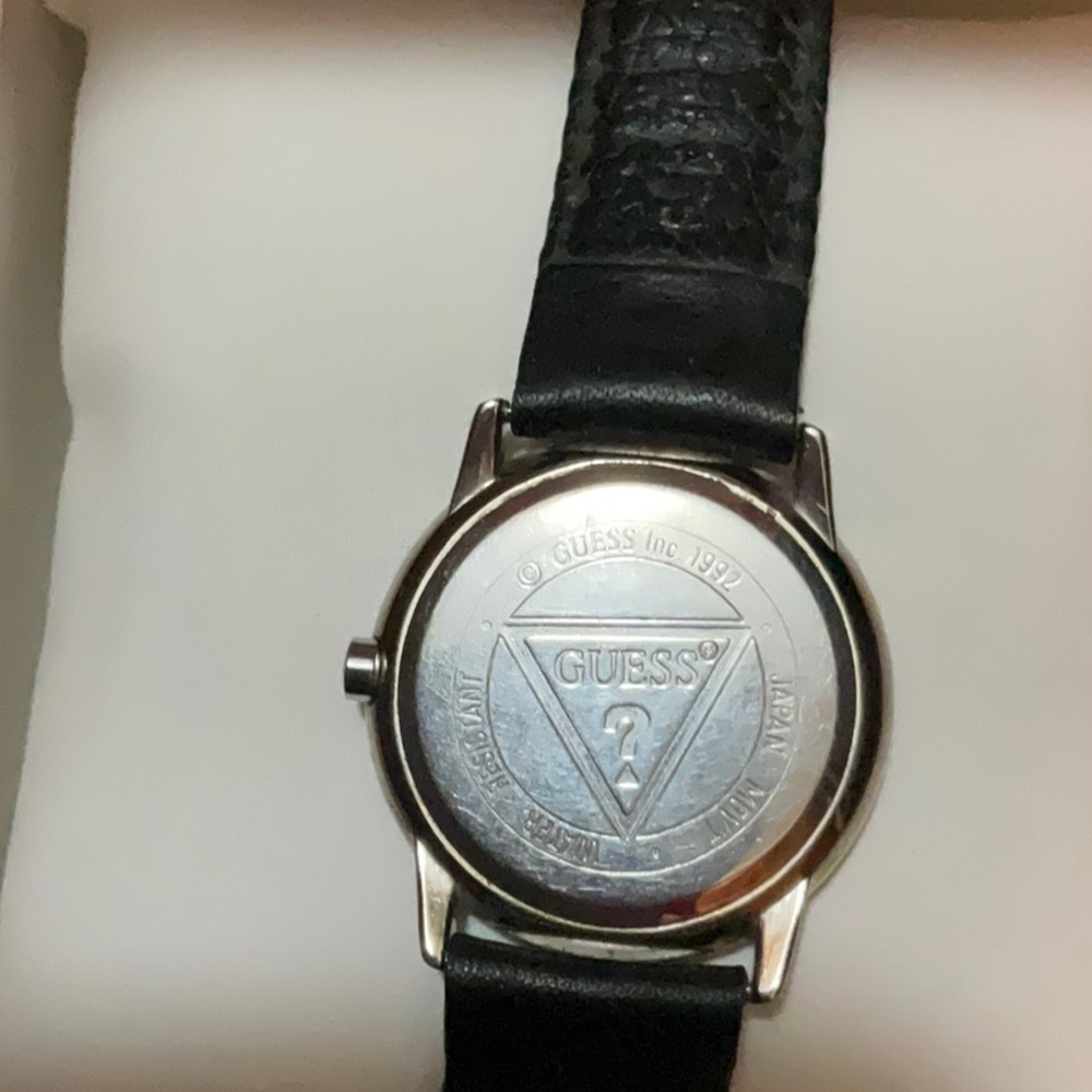 Women’s Watch - Picture 3 of 5